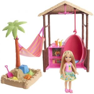 Mattel Coffret Chelsea Cabanon de Plage - Comprend 1 poupée Chelsea, du mobilier & accessoires & du sable à modeler