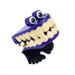 Farce Dentier Sautillant Avec Pieds Sauteur Drole Et Humoristique Violet