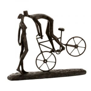 Statuette Déco "Couple Baiser Vélo" 36cm Marron Prix