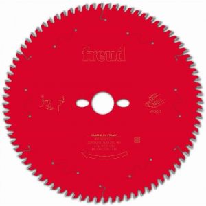 Lame pour scie circulaire portative FREUD - Ø260 2,6/1,8 AL30 Z80 BA 5° - F03FS09783 -FR26W002T