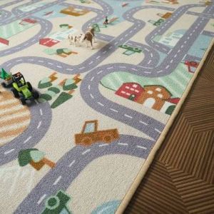 Image de Décoweb Tapis de jeu enfant - Circuit de voiture - Campagne - 120 x 170 cm