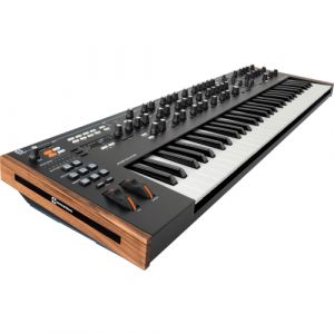 Image de Novation RNO SUMMIT - Hybride poly 16 voix 61 touches