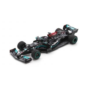 Spark Voiture Miniature de Collection 1-43 - MERCEDES-AMG W12 E Performance - Winner GP Russie 2021 - Black / Green - S7695