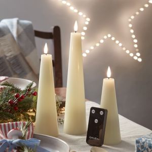 Lights4Fun 3 Bougies Piliers Ivoires TruGlow en Forme de C&ocirc;ne avec T&eacute;l&eacute;commande