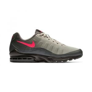 Nike Baskets Air Max Invigor