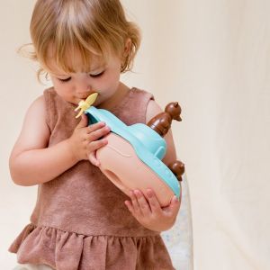 Le sous-marin de bain petit ours brun made in france en matière recyclée, menthe
