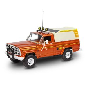Revell Maquette voiture : Jeep J-10 pickup with camper top - 1/24