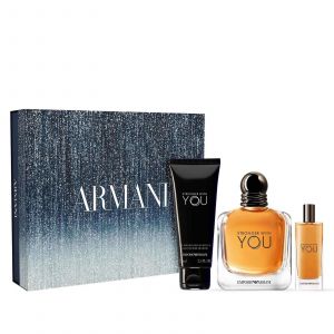 Giorgio Armani COFFRET CADEAU STRONGER WITH YOU EAU DE TOILETTE 100 ml Un parfum irrésistiblement addictif avec l’accord signature de châtaigne sucrée qui laisse une impression durable. 100 ml + 15 ml + 75 ml
