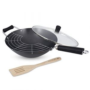 Ken Hom Ensemble de Wok Acier au Carbone, 31cm, Excellence, Set de 4 Pièces/Poele Wok Induction avec Couvercle en Verre, Grile Spatule en Bois, Passe au lave-vaisselle, Garantie de 2 ans, KH431041
