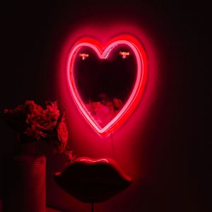 The home deco factory Mirroir Led Effet Neon C&oelig;ur