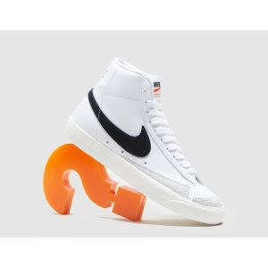 Image de Nike Chaussure Blazer Mid'77 pour Femme - Blanc - Taille 41 - Female