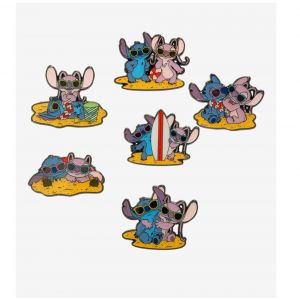 Funko Loungefly - Lilo & Stitch - Angel Beach Scene - Blind Purchase - 1 of 12 to Collect - Lilo and Stitch - Boîte Mystère Pin en Émail - Broche Fantaisie Mignonne à Collectionner - pour Les Sacs à Dos