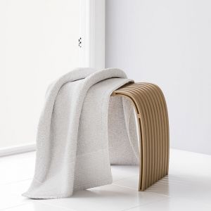 Schulte-ufer Siège de douche ergonomique de salle de bains avec pieds antidérapants et lattes incurvées, bambou, 46 x 40 x 30 cm