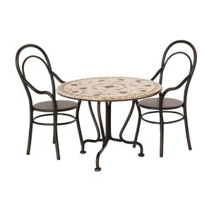Image de Maileg Set table &agrave; manger avec deux chaises - hauteur : 8 cm