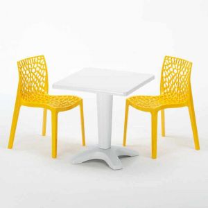 Image de Grand Soleil Table et 2 chaises colorées polypropylene extérieurs PATIO | Gruvyer jaune - Blanc