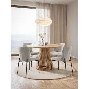 Chaise en tissu bouclette gris clair et pieds en métal noir