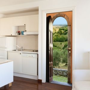 Plage Sticker porte, trompe l'oeil porte en bois ouverte sur les colines vertes et boisées, 204 cm X 60 cm
