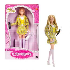 Barbie Signature Poupée Cher de Clueless à Collectionner dans Un Costume à Carreaux Jaune avec Sac à Dos, téléphone Portable et permis d’Apprentissage de la Conduite