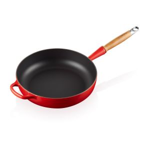 Image de Le Creuset Sauteuse en fonte distinctive de marque avec poignée en bois, 28 cm, rouge cerise