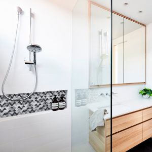 Mosa&iuml;que FOURNAISE en marbre noir, gris et blanc