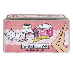 Image de Derri&egrave;re la porte Bo&icirc;te &agrave; vernis