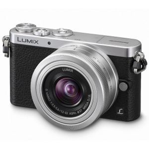 Panasonic Lumix DMC-GM1 (avec 2 objectifs 12-32mm et 20mm)