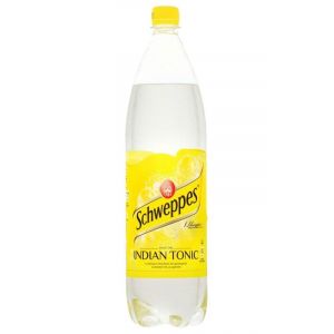 Schweppes Boisson gazeuse rafraîchissante aux extraits d'écorces de quinquina et d'oranges amères - La bouteille de 1,5L