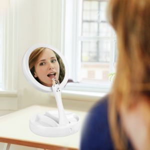 Miroir lumineux grossissant