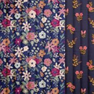 Tissu matelass&eacute; coton fleuri sur fond marine vendu au m&egrave;tre(...) - 5,5 Bleu