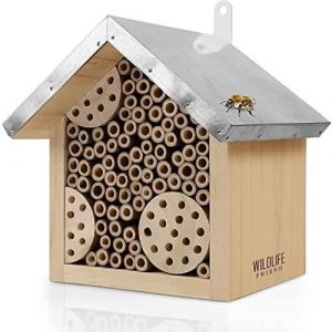 Hôtel pour abeilles résistant aux intempéries avec toit en métal et bois de pin. Alimentation incluse.