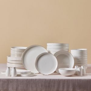 Karaca Favaro Gold Set de vaisselle 56 pièces - Élégant accent doré New Bone pour des arrangements de table sophistiqués et une utilisation polyvalente