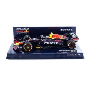 Minichamps 1/43 417221711 Red Bull Rb18 - Winner Singapore Gp 2022 (S. Perez) Diecast Modelcar
