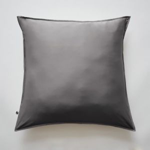 L'effet Papillon - Taie d'oreiller 63 x 63 cm satin de bambou Salomé Anthracite