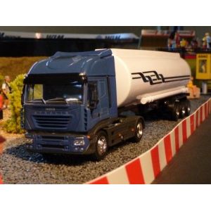 New Ray 15623 A - Camion Iveco Stralis Petroleum - Echelle 1/43