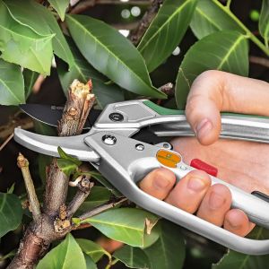 GRÜNTEK Ciseaux de jardin CONDOR avec cliquet automatique 200 mm