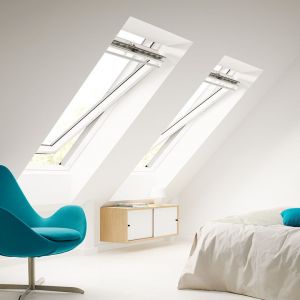 Velux 134 x 98 Tout confort EverFinish blanc à rotation UK04