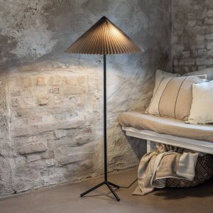 Markslojd Lampe sur pied Plisado, gris, fer/tissu, hauteur 140 cm