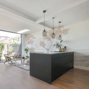 Image de Papier peint panoramique balade en bord de mer beige 150x250cm