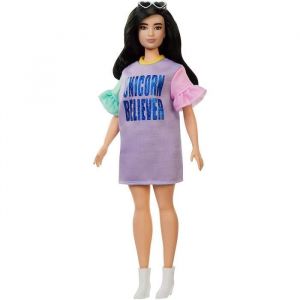 Image de Mattel Fashionistas poupée mannequin #127 brune avec robe sweat mauve et bottines blanches, jouet pour enfant, FXL60