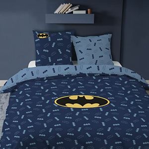 Image de Cti Batman Iconic Parure de Lit Garçon 140x200 cm | 100% Coton | Oeko-TEX | Housse de Couette Enfant 1 Personne 140x200 cm + 1 Taie d'oreiller 63x63 cm Imprimées Réversibles | Bleu Nuit