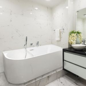 Sanita Baignoire 170 cm en acrylique avec angle à droite - Marylo