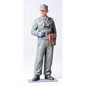 Image de Tamiya 36301 - Maquette figurine tankiste Allemand - Echelle 1:16