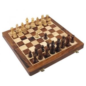 Jeux d'&eacute;checs en bois 30 x 30 cm