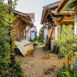 Artis Tableau sur verre village de l'Herbe 30x30 cm