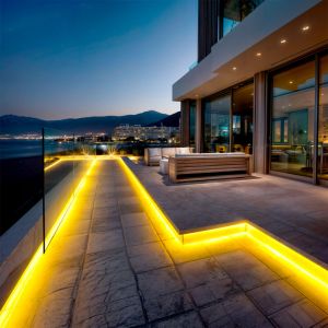 Ruban LED Néon Dimmable 220V Jaune Semi-Circulaire 180 7.5W/m Coupe 100cm IP67 Sur mesure 10 m