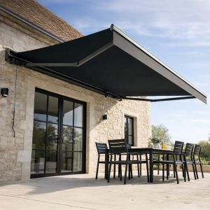 Concept-Usine Lozio store banne motoris&eacute; 3,95 x 3 m en aluminium avec toile gris