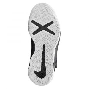 Nike Team Hustle D 10, Chaussure de Tennis Gar&ccedil;on Unisex Kinder, Black Metallic Silver Volt White, 29.5 EU