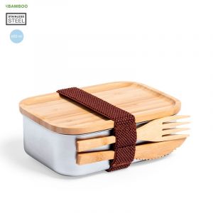 Dam Bo&icirc;te &agrave; lunch sariul.