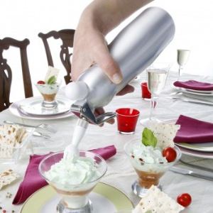 Mastrad Siphon à crème, mousse, sauce (0,5 L)