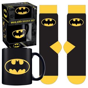 Pyramid International Coffret cadeau Pyramid Batman, mug en c&eacute;ramique 315 ml et chaussettes en coton 41-45, bo&icirc;te &agrave; fen&ecirc;tre